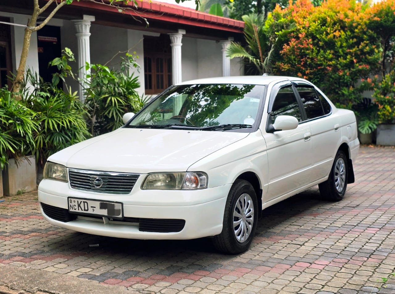 Nissan Sunny FB15